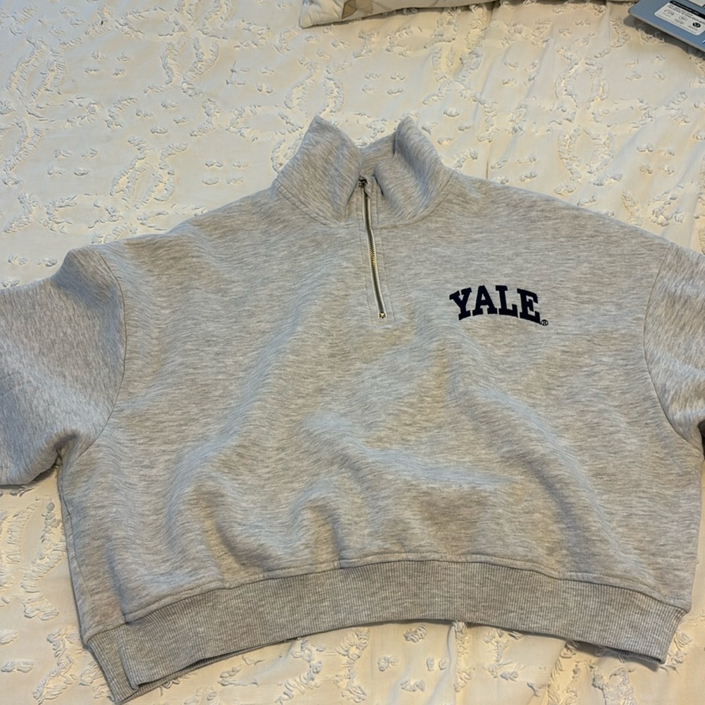 Yale primark sweater, extra small